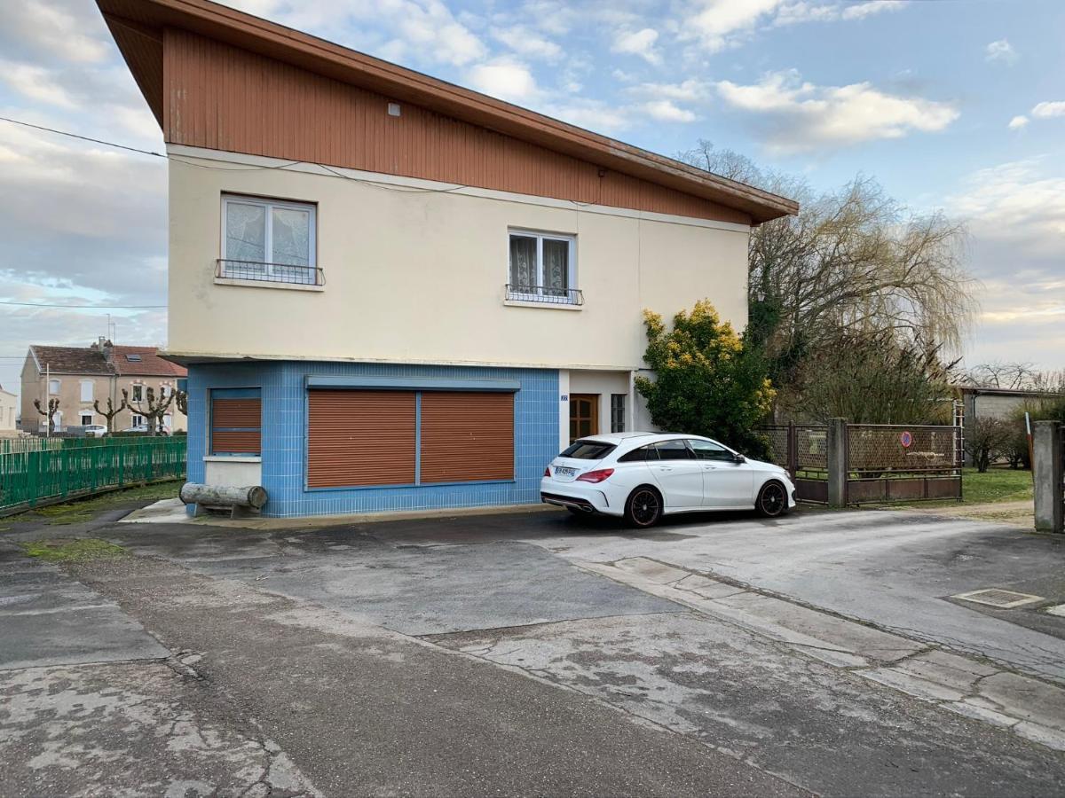 Appartement Dans Maison Avec Cour Et Parc Fresnes-en-Woevre Exterior foto